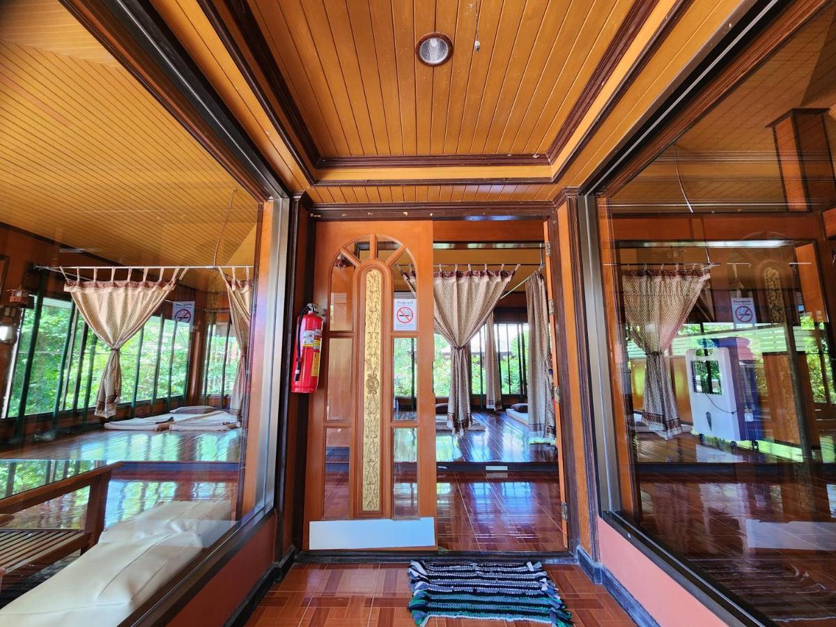 Coral Bungalows Hatrin Kültér fotó