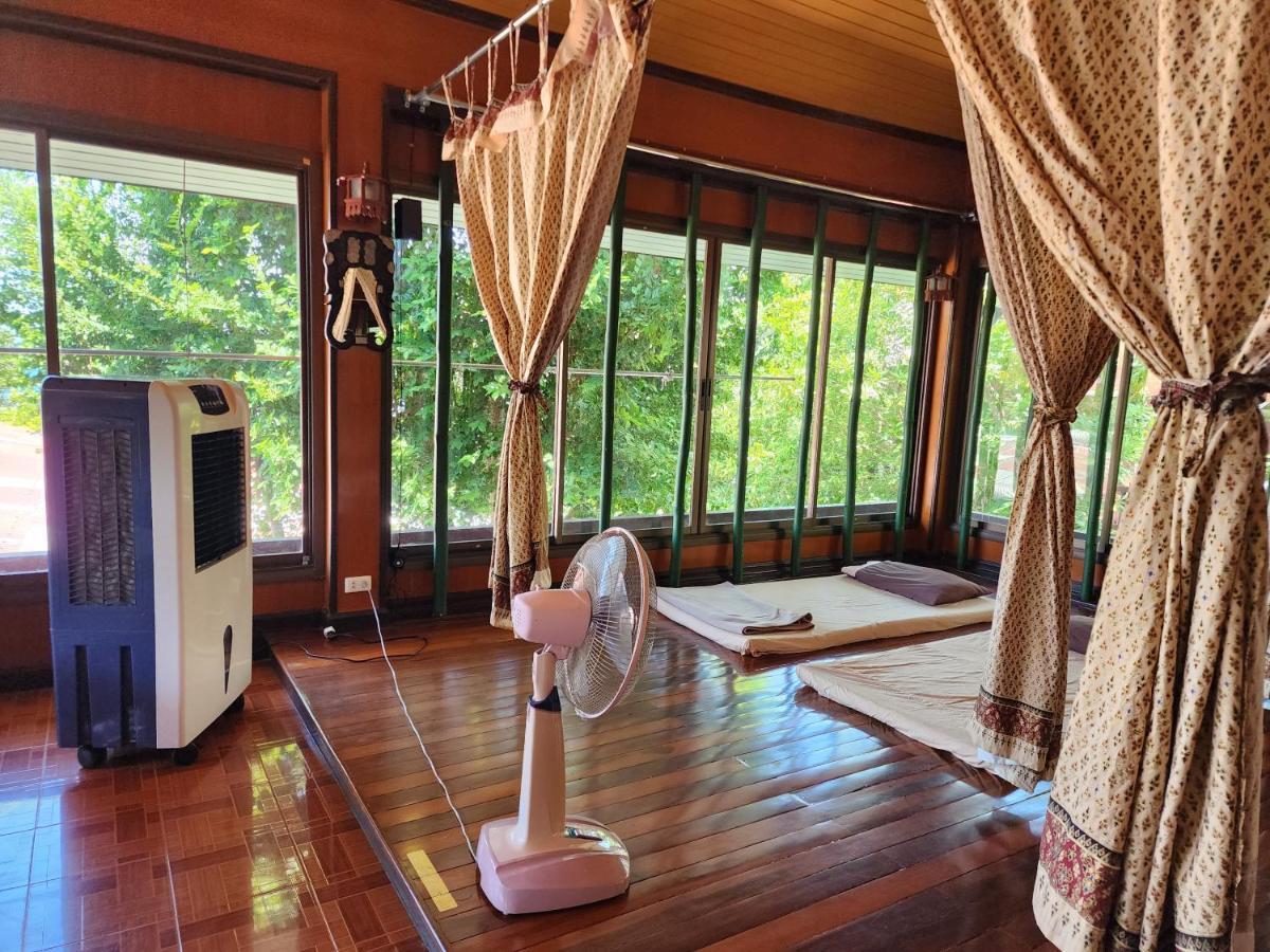 Coral Bungalows Hatrin Kültér fotó
