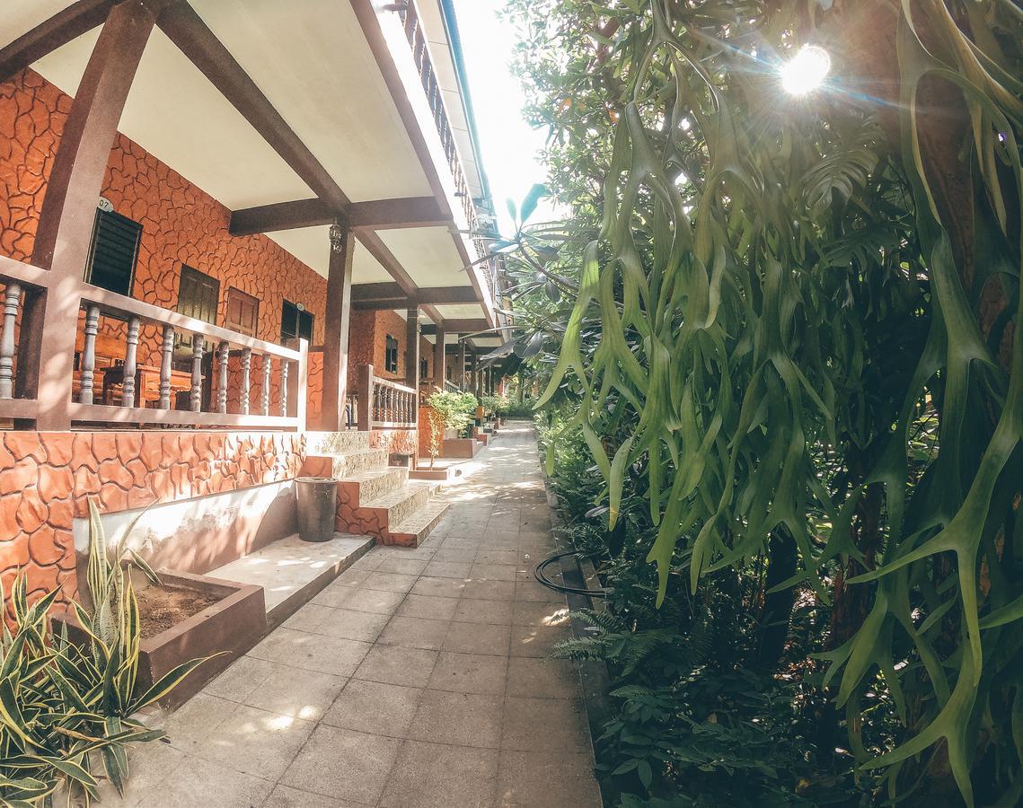 Coral Bungalows Hatrin Kültér fotó