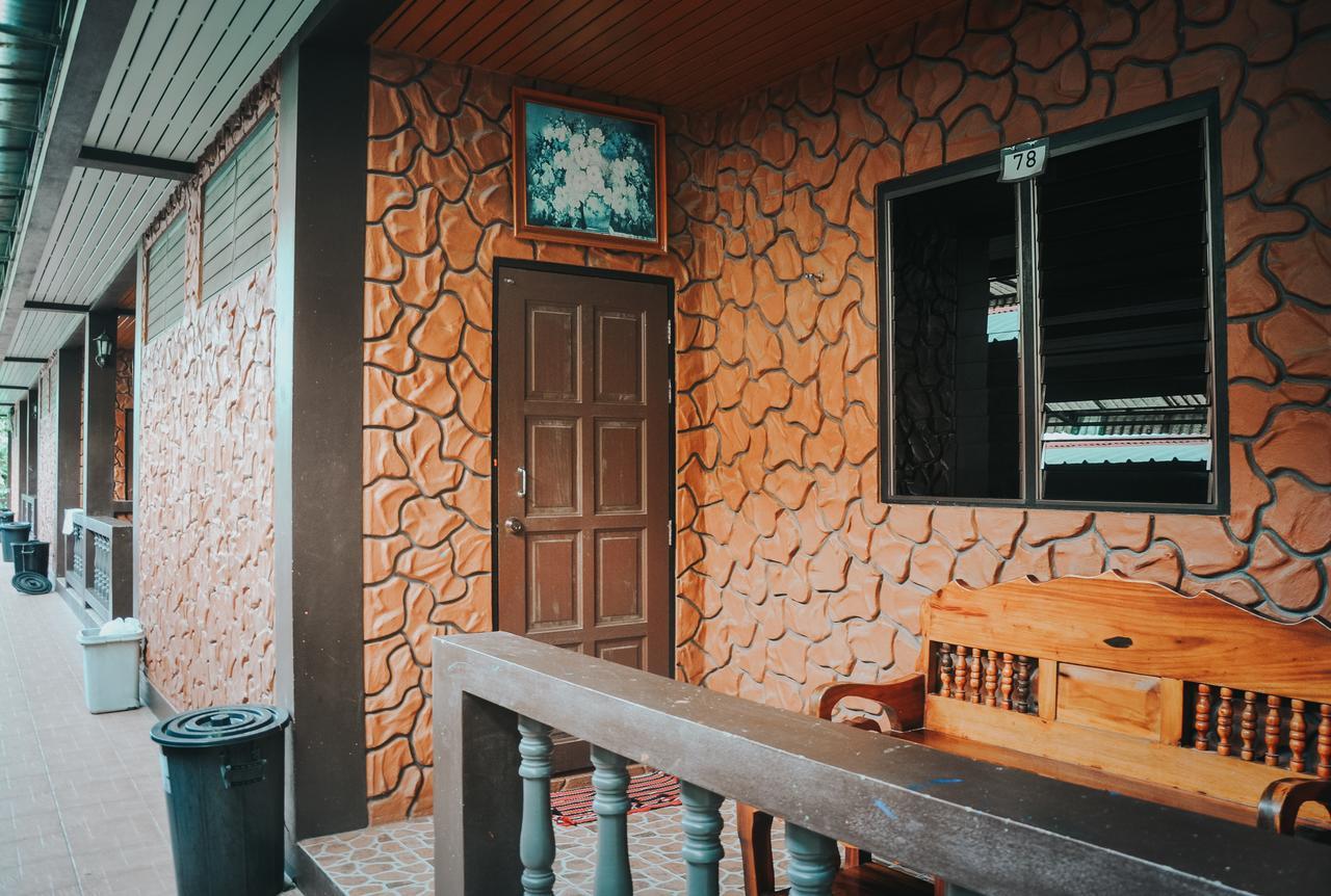 Coral Bungalows Hatrin Kültér fotó