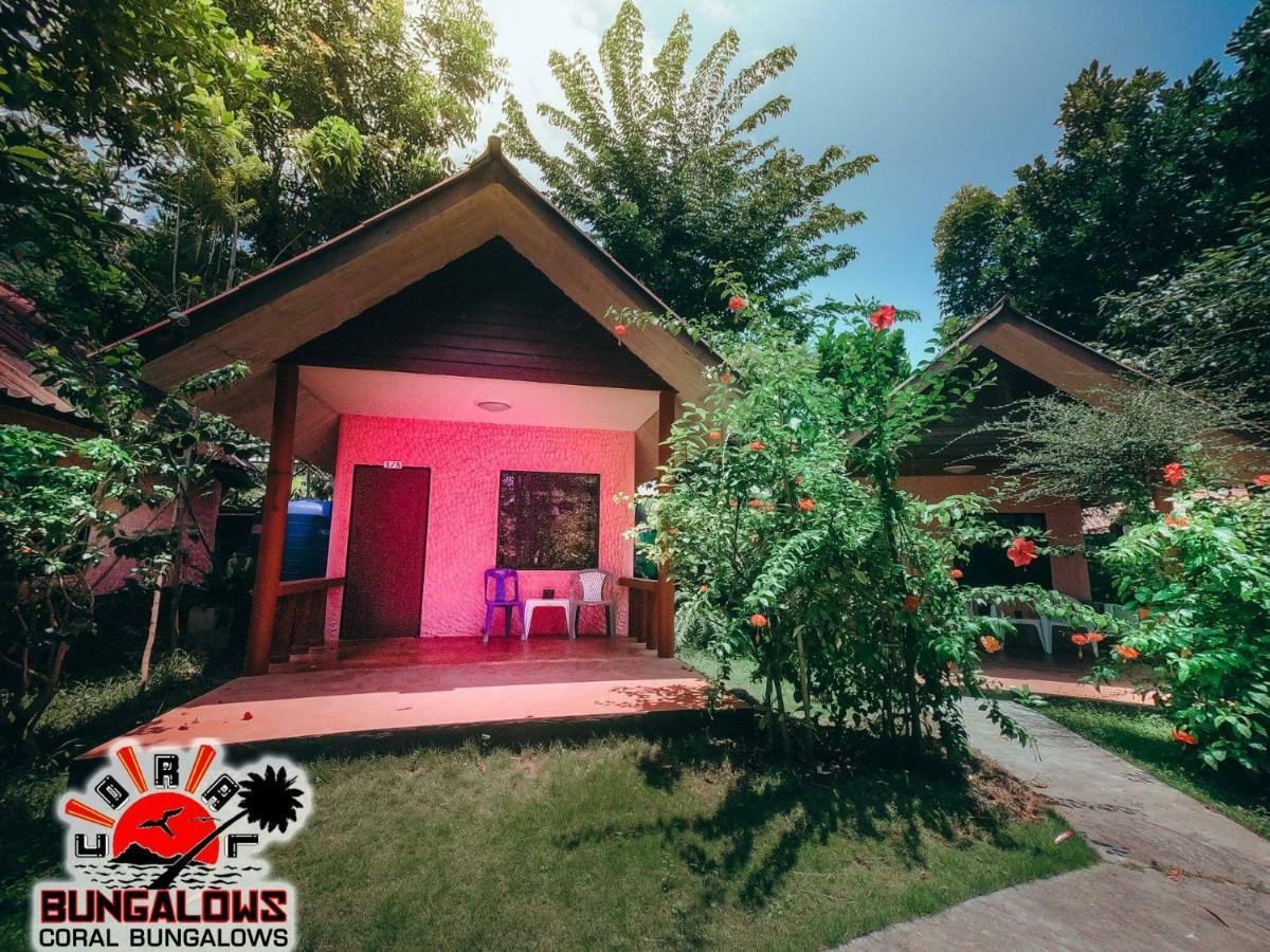 Coral Bungalows Hatrin Kültér fotó