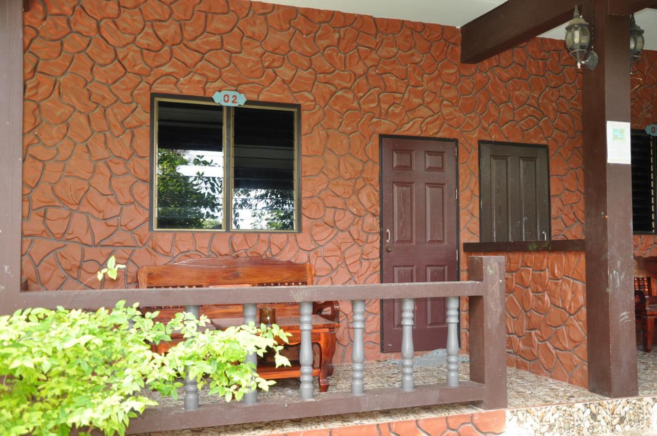 Coral Bungalows Hatrin Kültér fotó